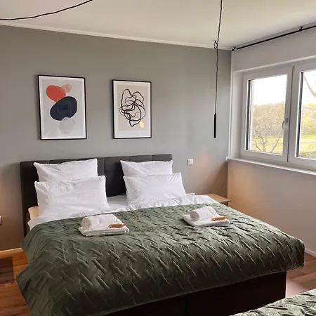 Ferienhaus Wohnglueck Frisches & Gemuetliches Design Mit Bbq, Garten & Arbeitsplatz Augsburg