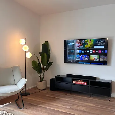 Wohnglueck Frisches & Gemuetliches Design Mit Bbq, Garten & Arbeitsplatz Ferienhaus Augsburg